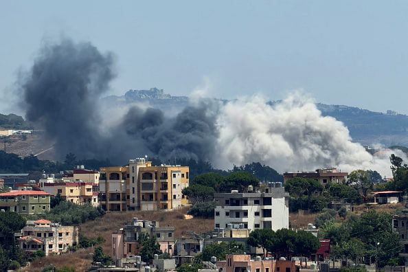 Serangan Israel di Lebanon selatan menghancurkan kota ” Beit al-Siyad