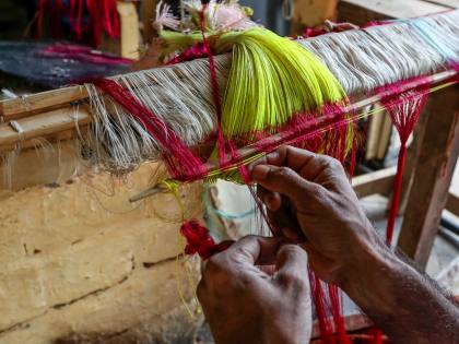 Siapa pemilik tradisi tekstil India di era produksi massal yang didukung AI?