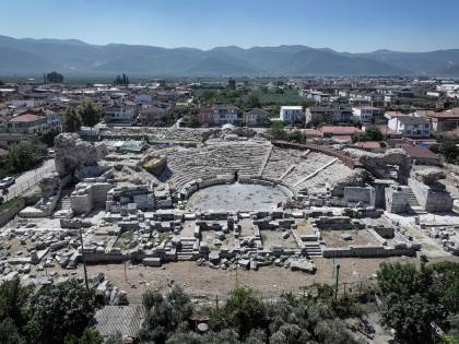 Situs teater kuno di Türkiye mengungkap bukti wabah paling awal yang diketahui di Anatolia
