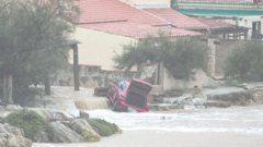 Setidaknya empat orang tewas setelah badai membawa banjir ke Prancis selatan