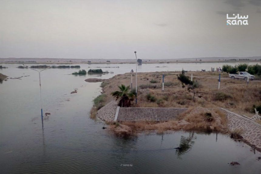 Kementerian Darurat memperingatkan kenaikan permukaan air Efrat di Raqqa, Deir Ezzor