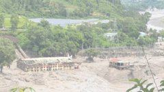 Sedikitnya 17 orang tewas ketika banjir bandang menyapu sebagian perbatasan Nepal-Tibet
