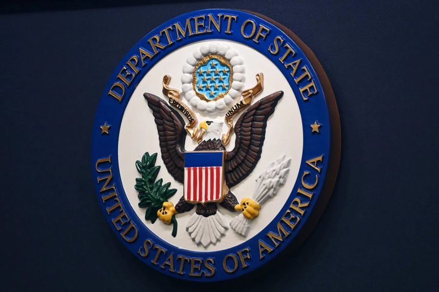 Tekanan Visa Amerika: Apa yang dipertaruhkan bagi pencari suaka, pelancong bisnis, dan wisatawan?