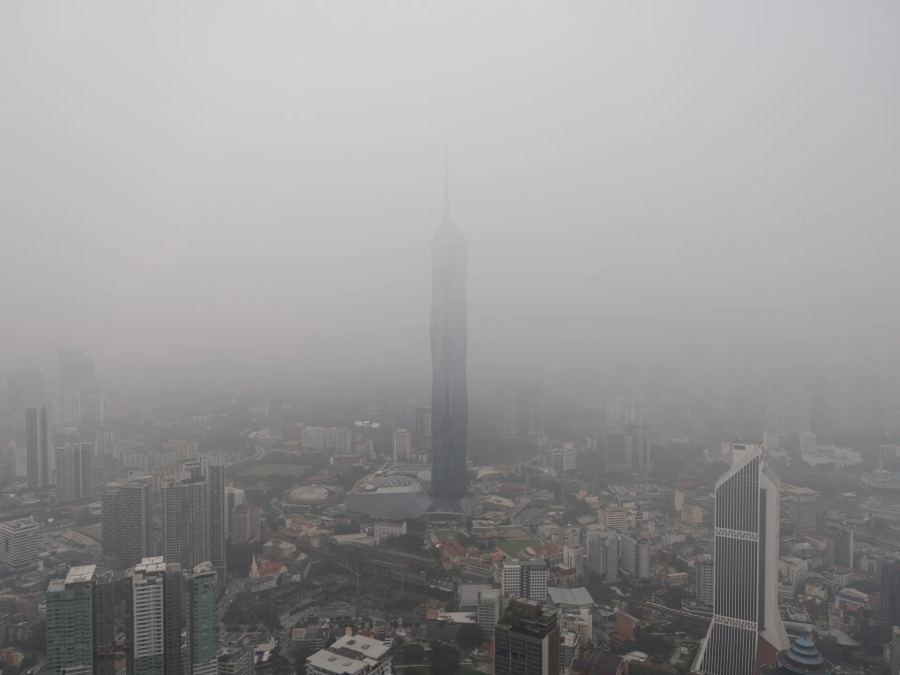 Kabut asap beracun di Asia Tenggara memicu seruan untuk mengambil tindakan hukum terhadap para pencemar