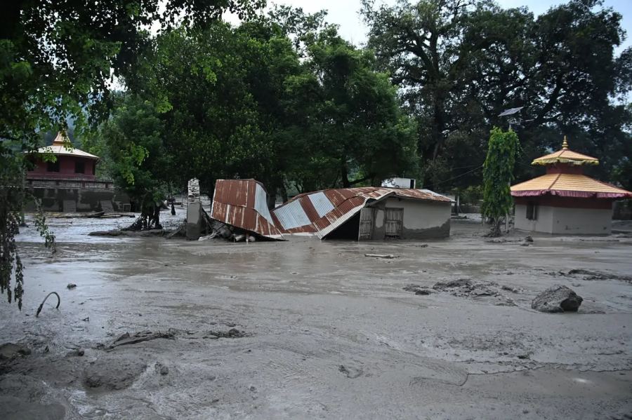 Apa yang memicu banjir mematikan di dekat perbatasan Nepal-Tiongkok?