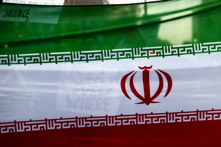 Iran menentang saat AS mengancam 'Hari-H ekonomi'