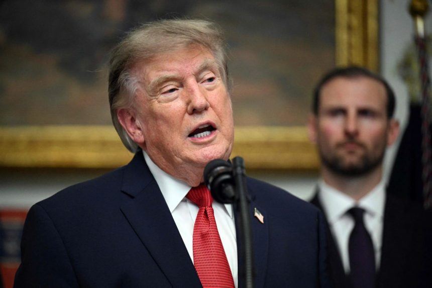 Trump mengatakan Iran belum siap untuk mencapai kesepakatan karena AS sedang mempertimbangkan sanksi baru