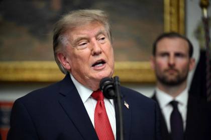 Trump mengatakan Iran belum siap untuk mencapai kesepakatan karena AS sedang mempertimbangkan sanksi baru