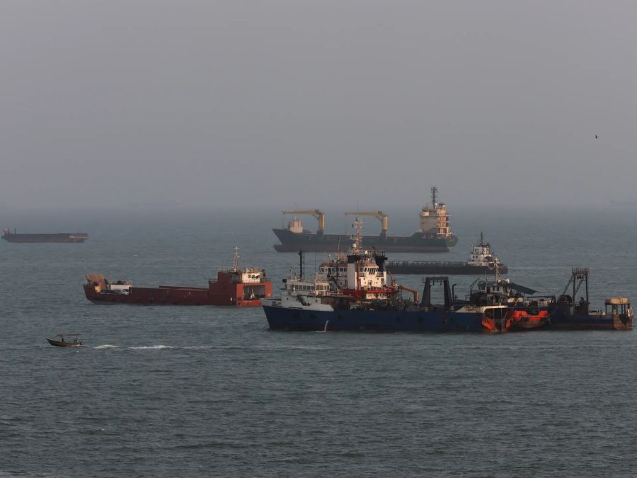 Perang Iran langsung: Parlemen Iran mengajukan rencana untuk biaya layanan Hormuz
