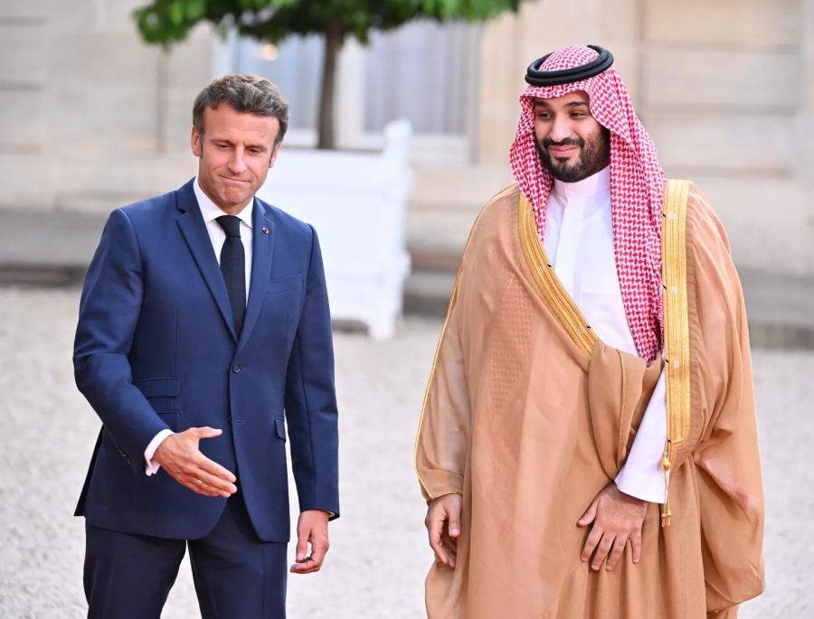 Macron, MBS menolak biaya navigasi di Selat Hormuz