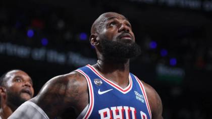 LeBron mengabaikan ledakan Trump dalam kemenangan debut kandang untuk Philadelphia 76ers