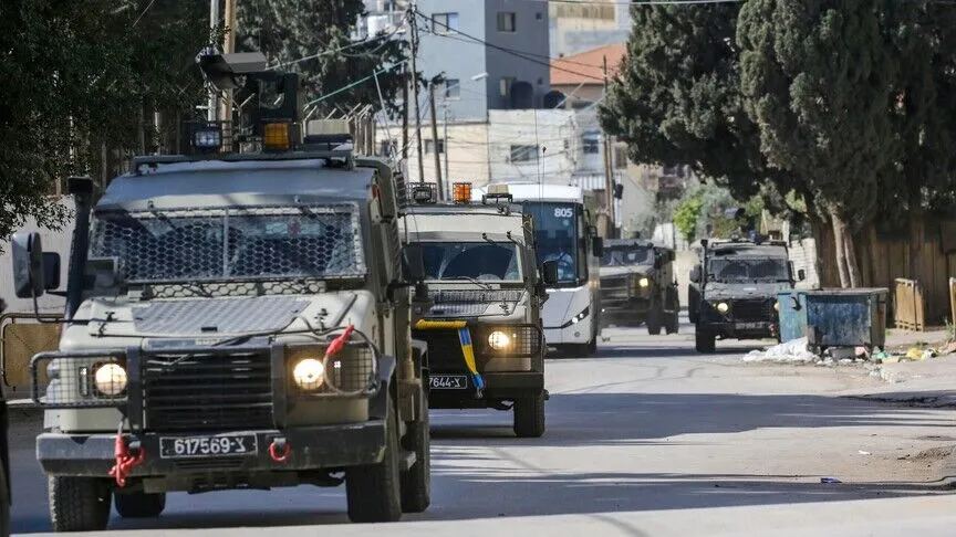 Ratusan penjajah Israel menyerbu ‘Makam Yusuf’ dengan pengawalan militer