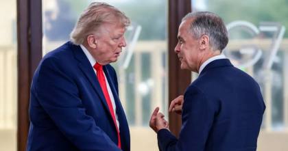 Trump mengecam Kanada dengan tarif otomotif baru sebesar 50 persen untuk tahun 2027
