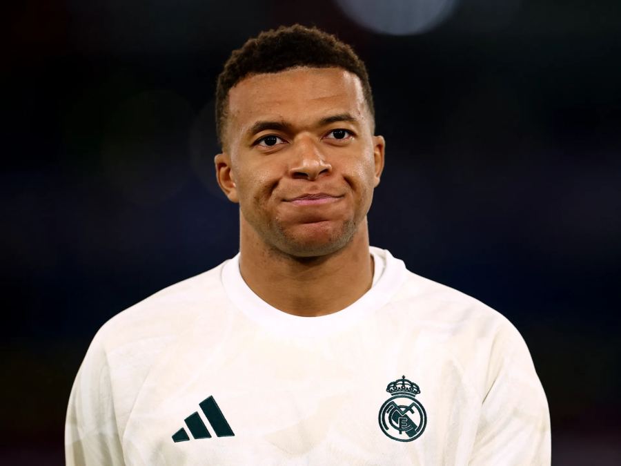 Kylian Mbappe meminta maaf setelah komentar ‘diktator’ membuat marah penggemar Tiongkok