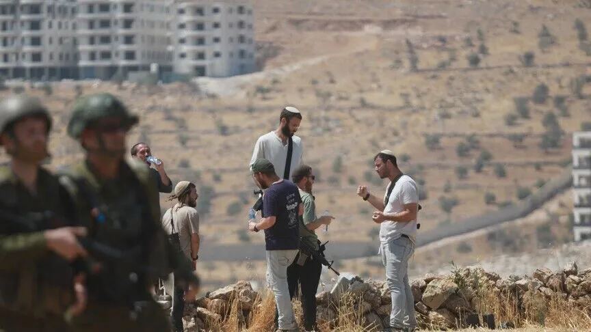 Penjajah Israel menggunakan kekerasan dan intimidasi untuk mengusir warga Palestina dari rumah mereka di Tepi Barat: Ynet