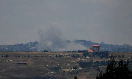 Serangan udara dan tembakan artileri Israel menghantam Lebanon selatan meskipun ada kesepakatan yang dimediasi AS