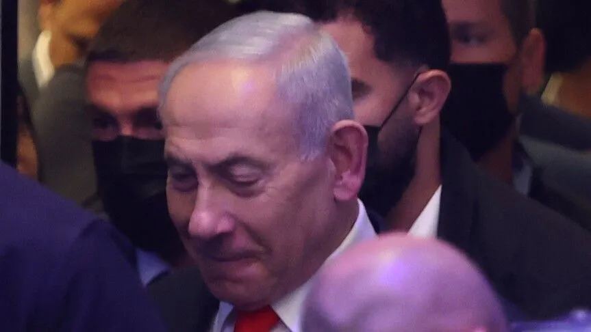 Blok Netanyahu diproyeksikan memperoleh 57 kursi, sementara Eisenkot memperoleh 47 kursi karena penghitungan suara terus berlanjut dalam pemilu Israel
