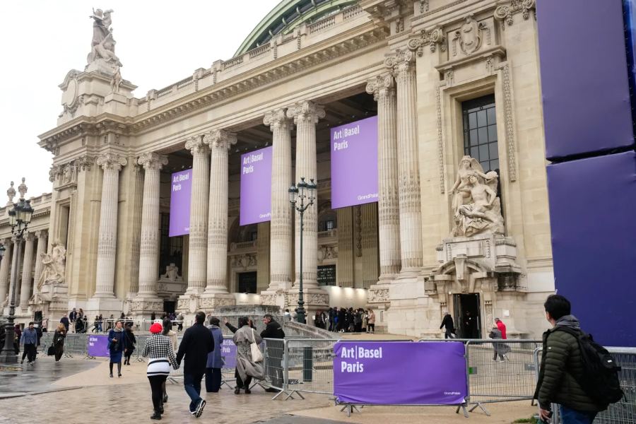 Paris menutup museum ketika Prancis bersiap menghadapi protes nasional baru dengan pengerahan keamanan besar-besaran