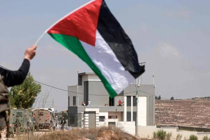 Partai Buruh Inggris berbeda pendapat mengenai sanksi yang lebih keras terhadap permukiman ilegal Israel