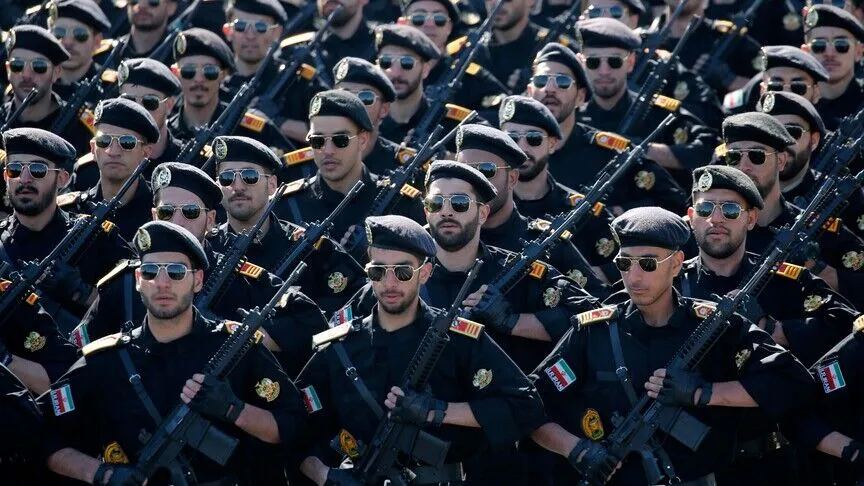 Tentara Iran mengatakan doktrin militernya berubah dari 'defensif ke ofensif'