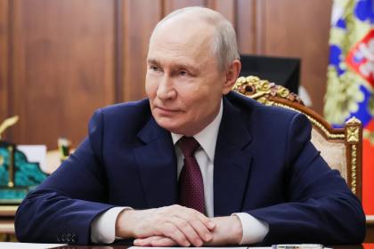 Rusia siap melanjutkan perundingan trilateral Ukraina pada bulan November, kata Putin