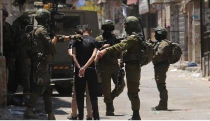 IOF menggerebek rumah-rumah, menculik warga Palestina di Bank W
