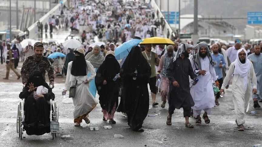 Pejabat Saudi mengeluarkan 'peringatan merah' untuk hujan deras di beberapa bagian Mekah