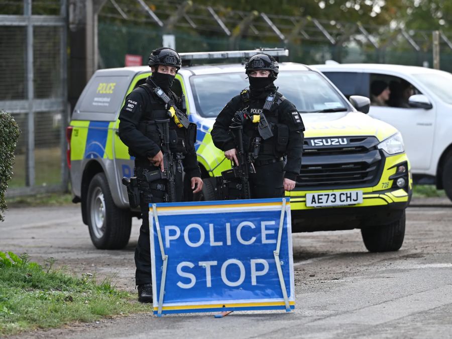 Jaksa Inggris mendakwa dua orang setelah insiden di RAF Fairford.