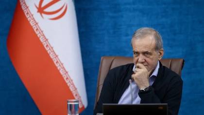 Presiden Iran mengatakan Teheran tidak akan membuat konsesi dan mendesak diakhirinya situasi 'tidak ada perang, tidak ada perdamaian'