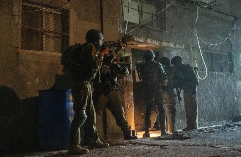 IOF menculik beberapa warga Palestina dalam penggerebekan di Bank W. Bank semalaman