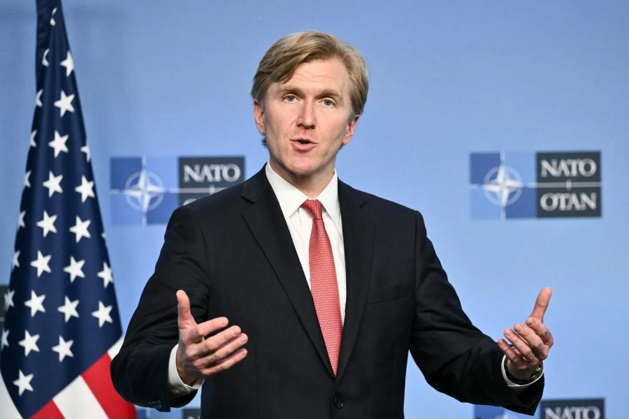 Kepala kebijakan Pentagon mengatakan kepada sekutu NATO bahwa AS menginginkan pertahanan benua yang dipimpin Eropa