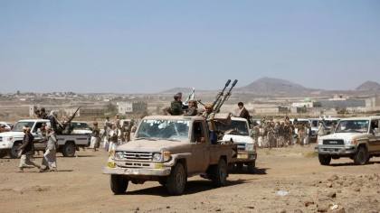 Arab Saudi mengatakan 2 orang terluka akibat jatuhnya puing-puing dari rudal Houthi yang dicegat