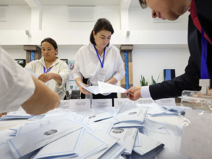 Partai pro-pemerintah yang baru dibentuk di Kazakhstan memenangkan pemilihan parlemen
