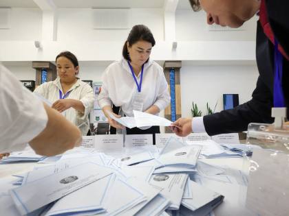 Partai pro-pemerintah yang baru dibentuk di Kazakhstan memenangkan pemilihan parlemen